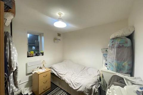 1 bedroom apartment to rent, Honeypot Lane,  Stanmore,  HA7