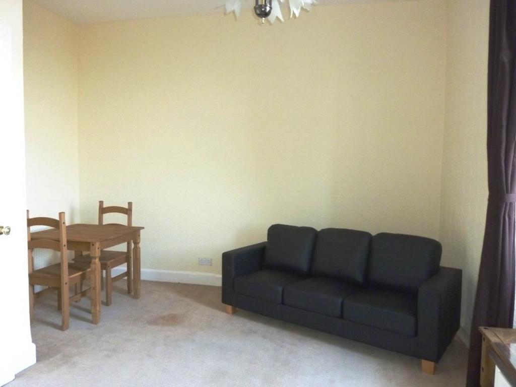Use Lounge