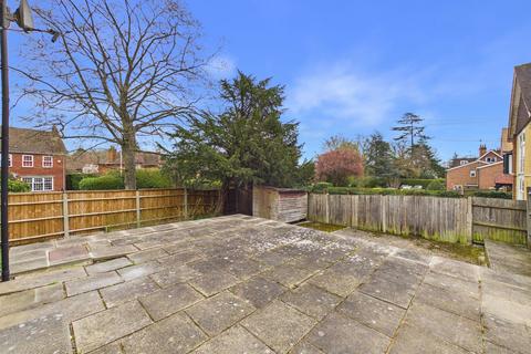 1 bedroom flat for sale, Closemead Close, Northwood, HA6