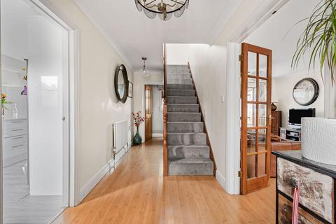 5 bedroom detached house for sale, Whitehorse Drive, Epsom, KT18