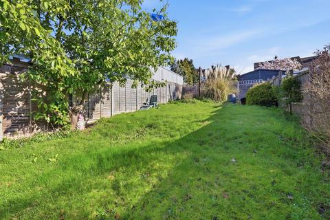 4 bedroom semi-detached house for sale, Thele Avenue, Stanstead Abbotts