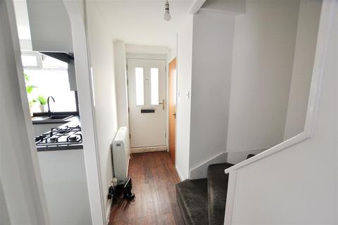 2 bedroom maisonette for sale, Hillfield, Birchwood, Hatfield