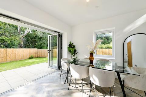 3 bedroom semi-detached house for sale, Fairoak Close, Kenley, CR8