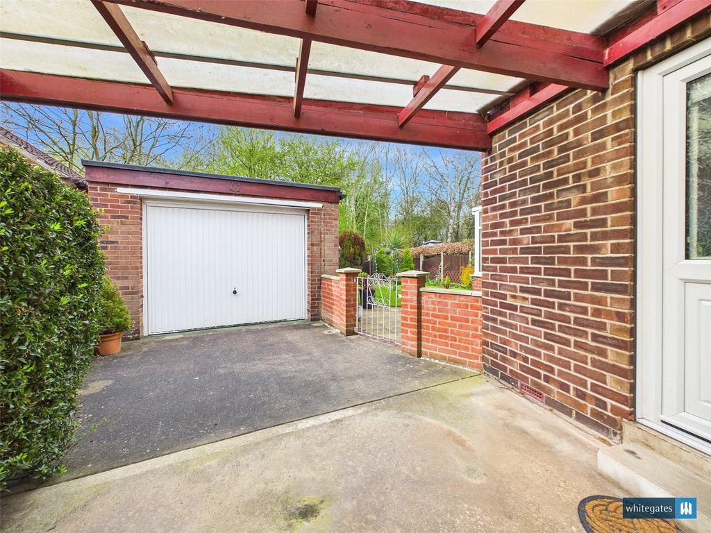 Garage/Drive