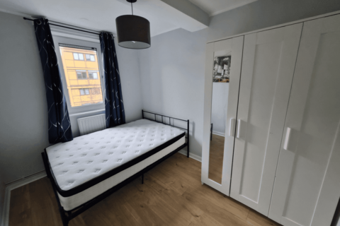 undefined, Seyssel Street, London, E14