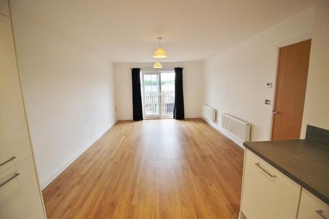 2 bedroom apartment to rent, Eden Road, Dunton Green TN14 5FY