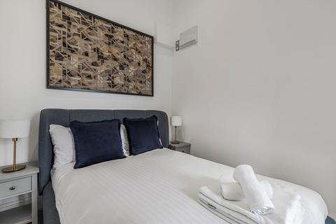 1 bedroom flat to rent, Queen's Gate, LONDON SW7