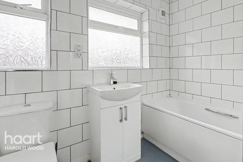 3 bedroom terraced house for sale, Colne Drive, Harold Hill