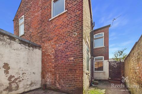 3 bedroom semi-detached house for sale, Tootal Road, Greater Manchester M5