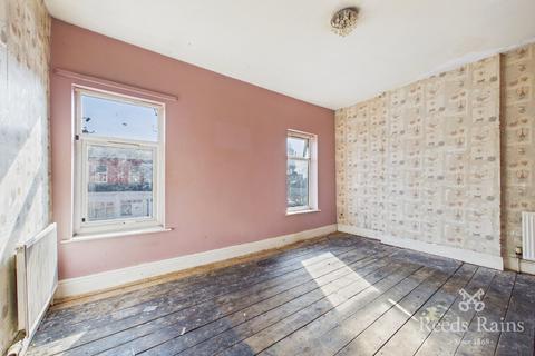 3 bedroom semi-detached house for sale, Tootal Road, Greater Manchester M5