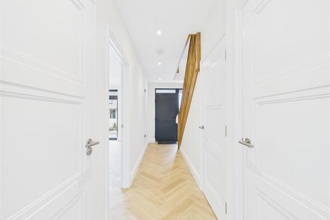 3 bedroom detached house for sale, Modern Living Across Three Floors