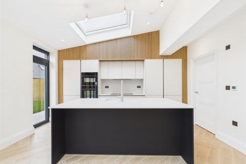 3 bedroom detached house for sale, Modern Living Across Three Floors