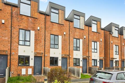 undefined, Roberts Yard, Beeston, NG9 2LJ