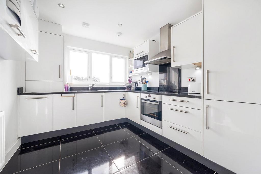 Kitchen.JPG