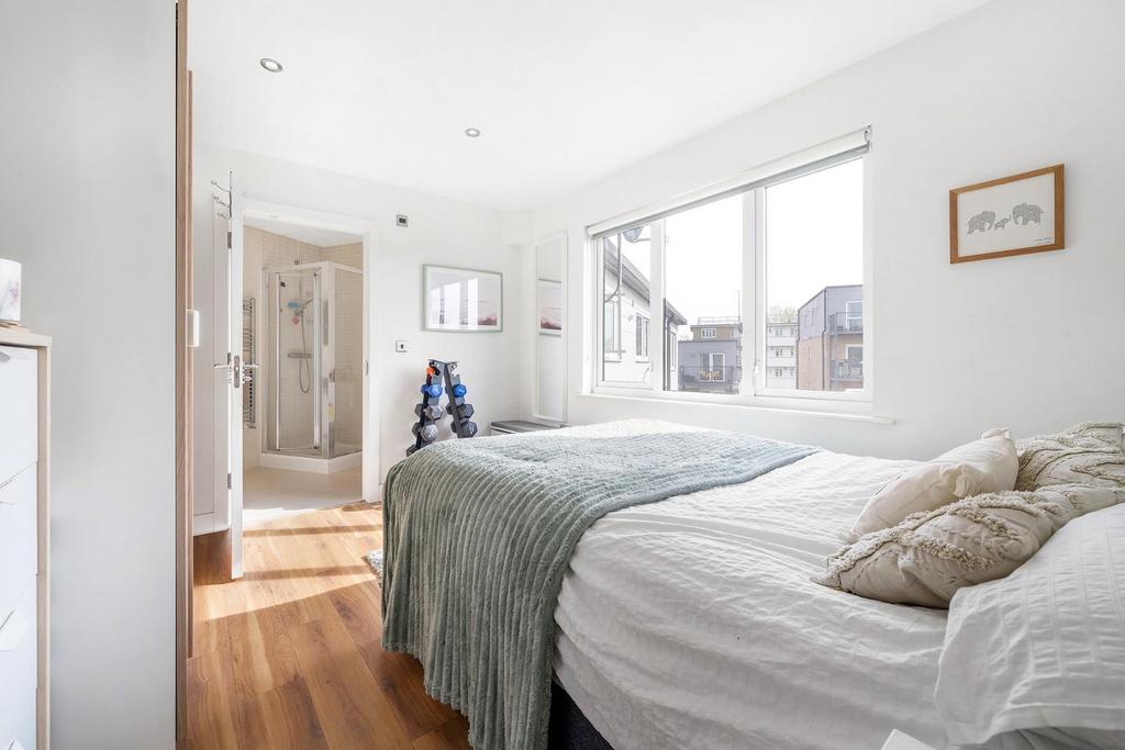 Prinicpal Bedroom (1).JPG