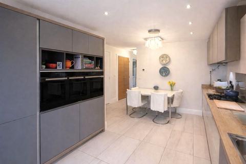 3 bedroom detached house for sale, Valley View Drive, Apperley Bridge, Bradford