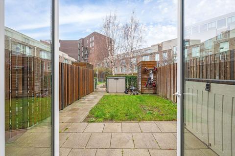 undefined, Rope Terrace, London E16