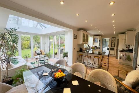 4 bedroom detached house for sale, Dukes Mead, Fleet GU51