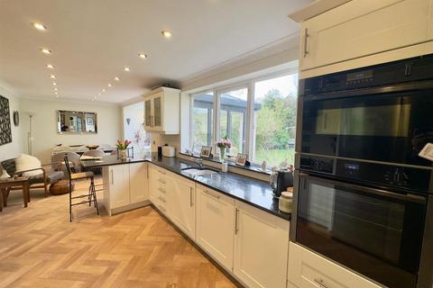 4 bedroom detached house for sale, Dukes Mead, Fleet GU51