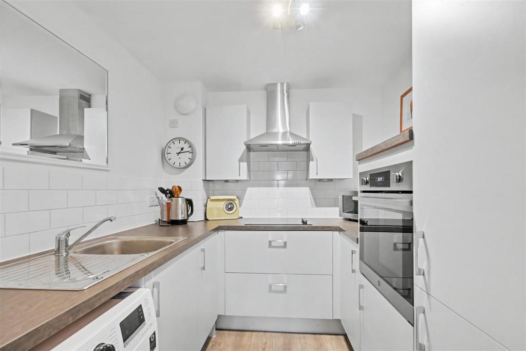 Kitchen 1.jpeg