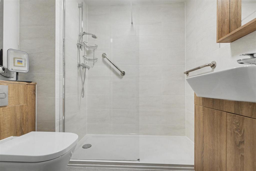 Shower Room.jpeg