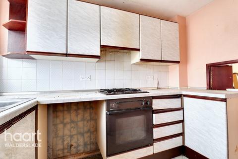 2 bedroom terraced house for sale, Waverley Close, Chatham