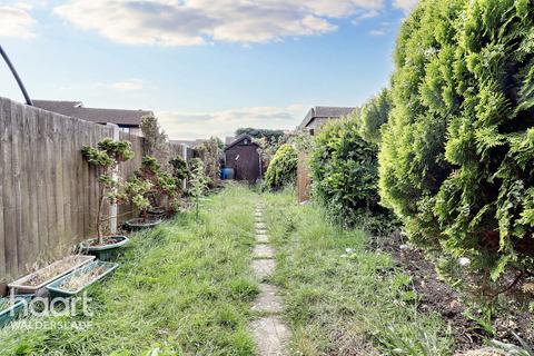 2 bedroom terraced house for sale, Waverley Close, Chatham