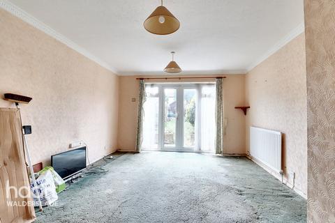 2 bedroom terraced house for sale, Waverley Close, Chatham