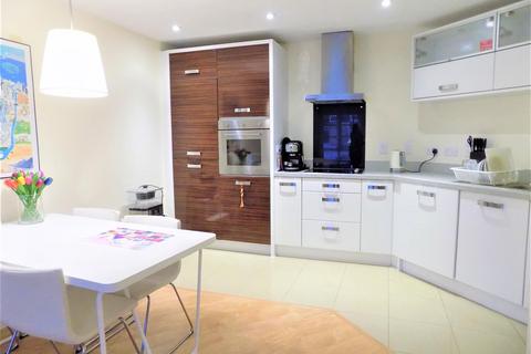 undefined, Buccaneer Court, Farnborough GU14