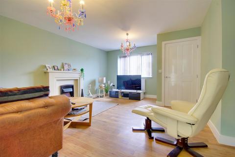 3 bedroom end of terrace house for sale, The Mallards, St. Ives