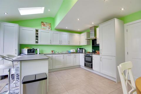 3 bedroom end of terrace house for sale, The Mallards, St. Ives