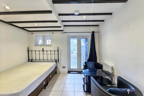undefined, 6a Victoria Road, SO19 9DX