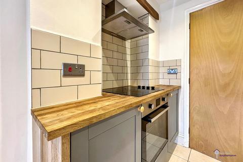 undefined, 6a Victoria Road, SO19 9DX