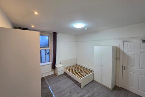 undefined, Newport Road, Cardiff CF24