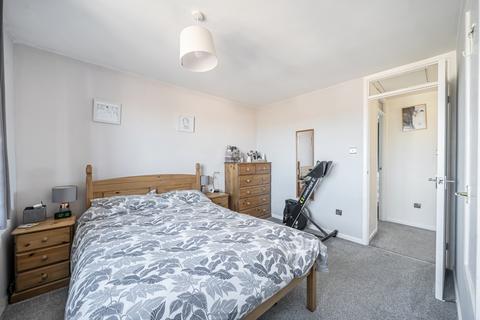 2 bedroom end of terrace house for sale, Ramsthorn Close, Woodhall Park, Swindon, SN2