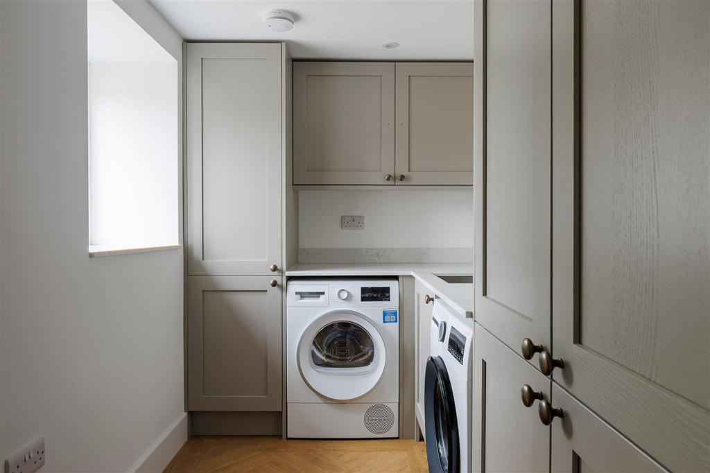 Utility room (Barn Cottage Only)