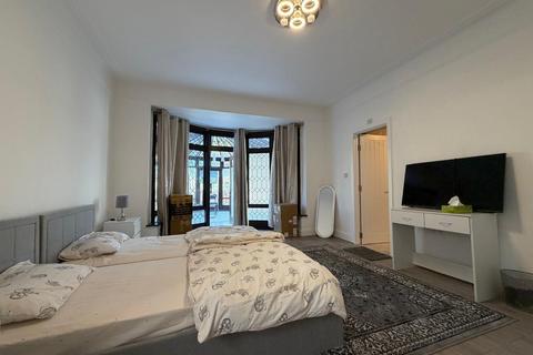 undefined, London SW16