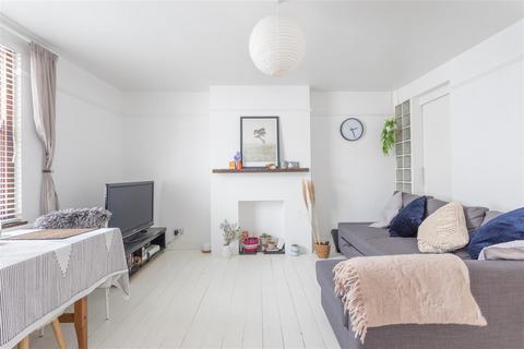 2 bedroom maisonette to rent, Chapel Mews, Hove, East Sussex, BN3