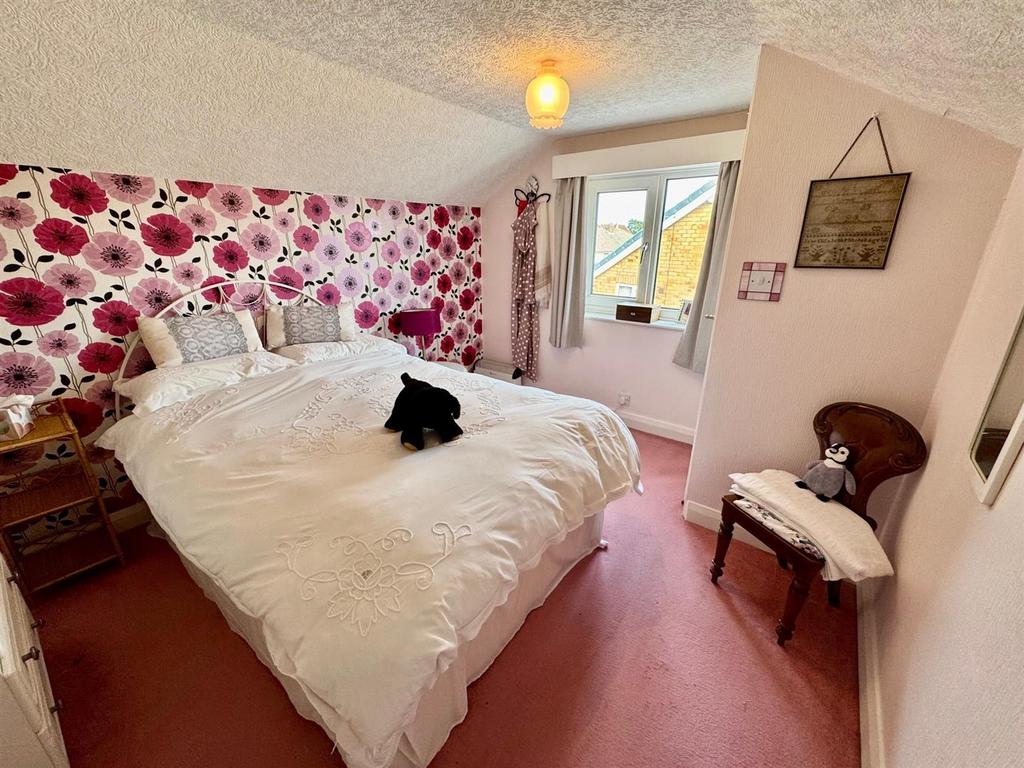 Bedroom 2.jpg