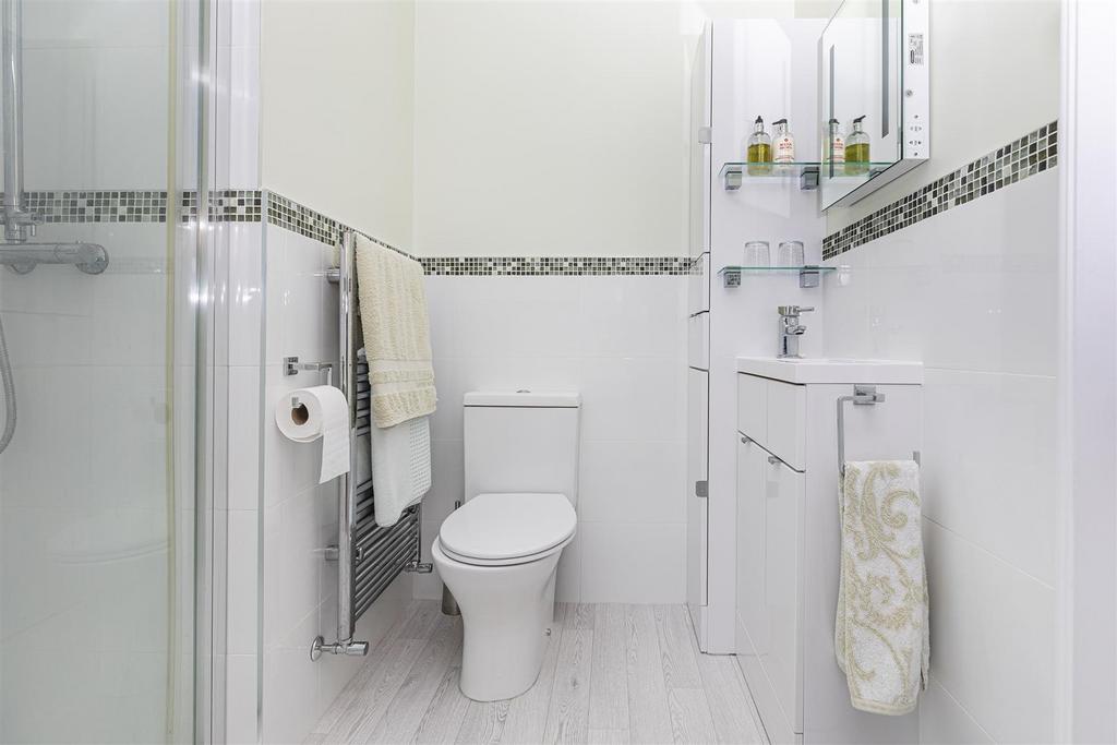 En Suite Shower Room