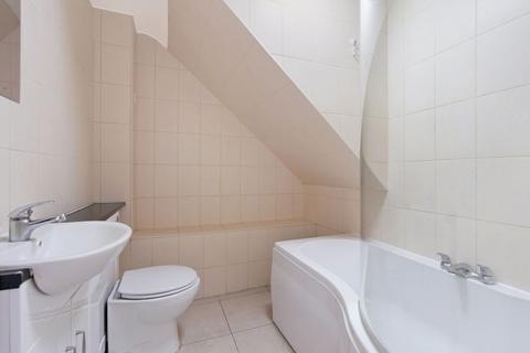 2 bedroom flat to rent, Westbourne Terrace, London W2