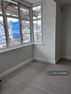 2 bedroom maisonette to rent, Yewfield Road, London, NW10