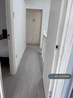 2 bedroom maisonette to rent, Yewfield Road, London, NW10