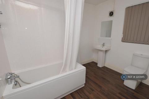8 bedroom semi-detached house to rent, Bolton Road Farnworth Bolton, Bolton, BL4