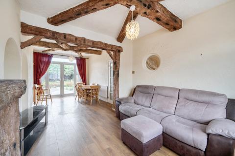 3 bedroom semi-detached house for sale, Dellfield Crescent, Uxbridge