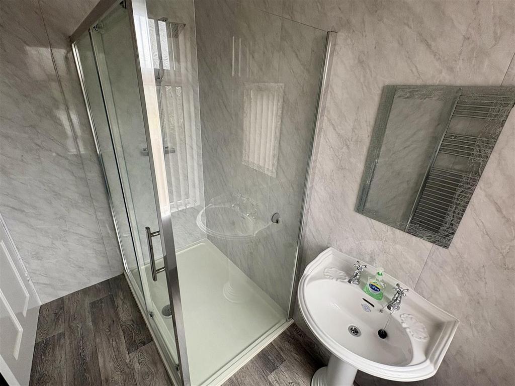Upstairs bathroom