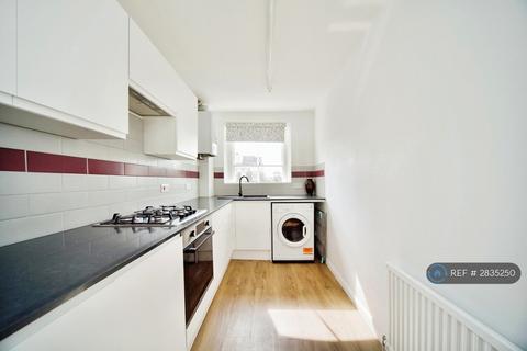 2 bedroom flat to rent, Tollington Park, London, N4
