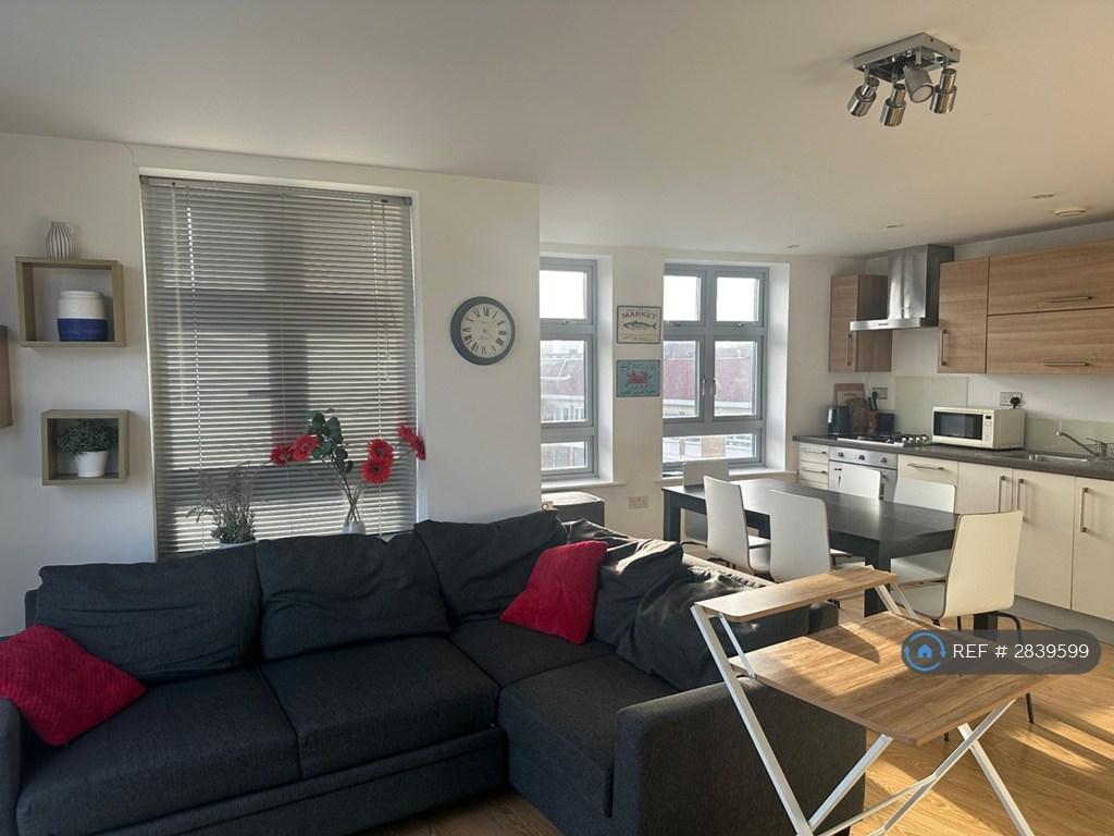 Lounge-Kitchen