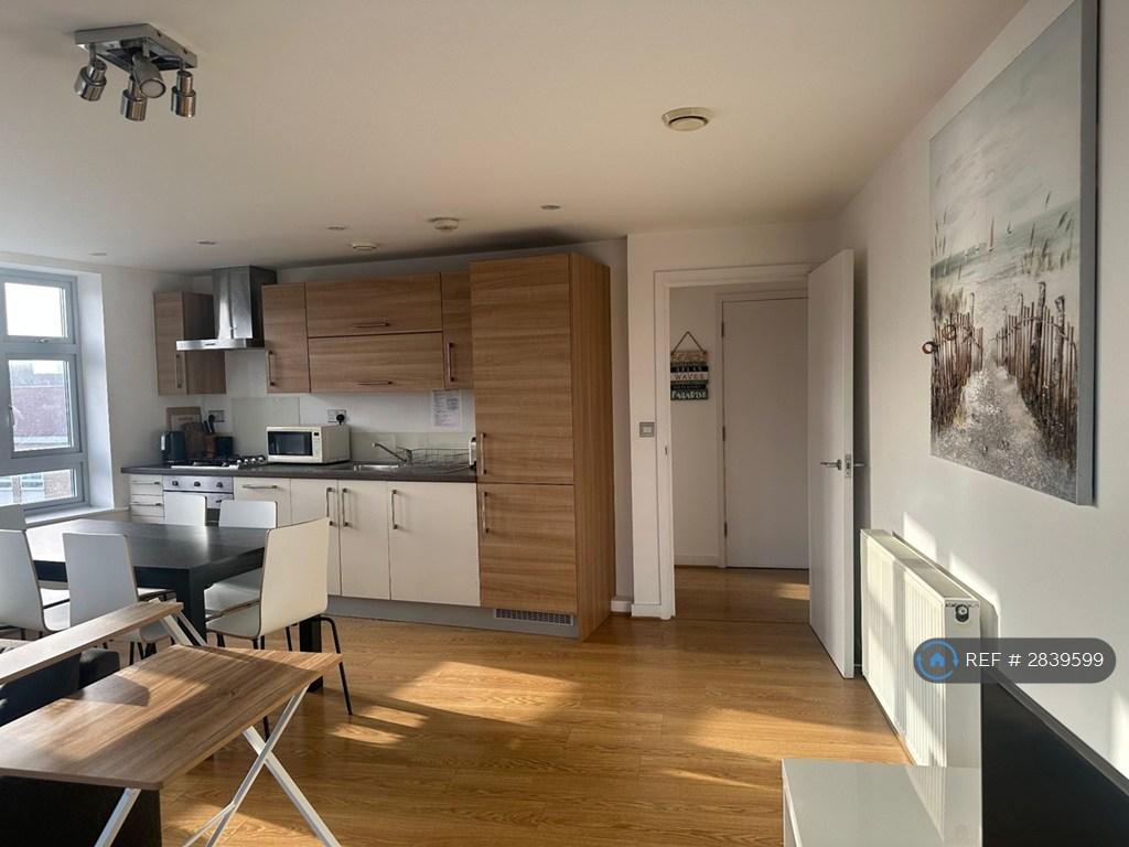 Lounge-Kitchen