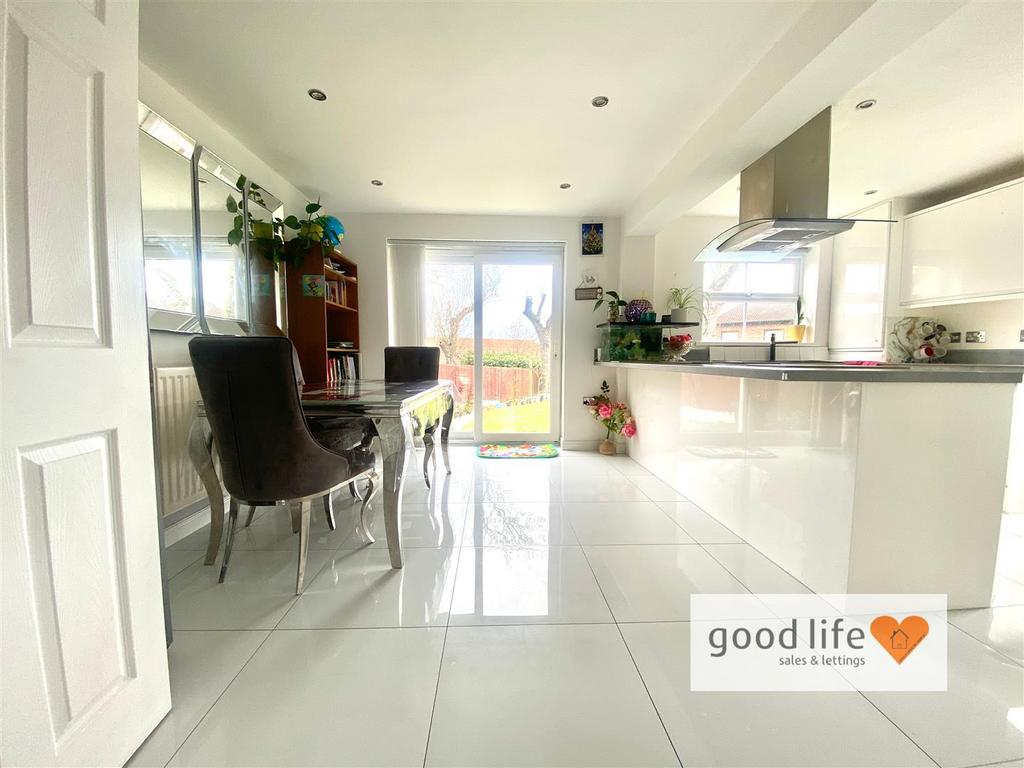 20260316 110929120 i OS29 HALESWORTHDRIVE.jpg